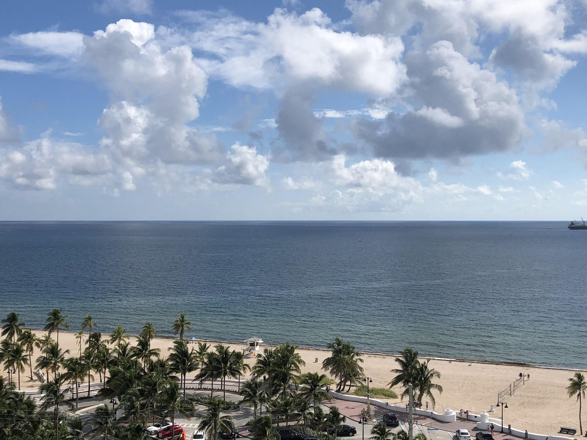 DoubleTree Fort Lauderdale Hotels - Bahia Mar